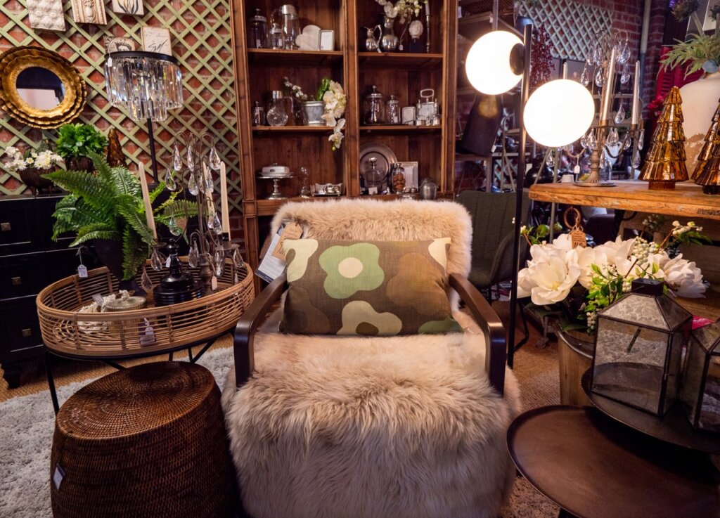 Furniture Fair P2033256 October 21, 2021 medium