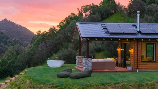 Canopy Camping Escapes | The Horse and Stow